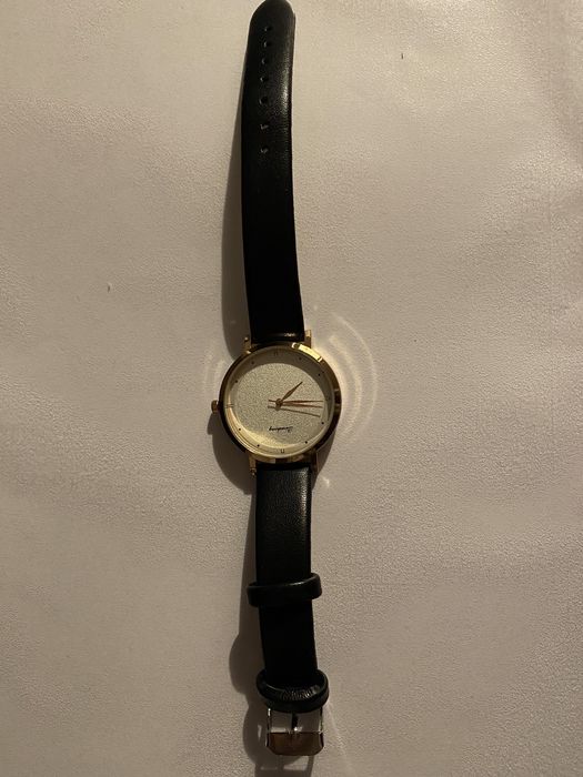 Vând ceas damă - negru