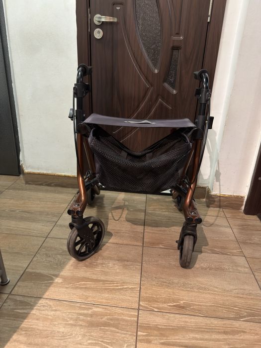 Cadru rulant din aluminiu batrani dizabilitati (ca nou)