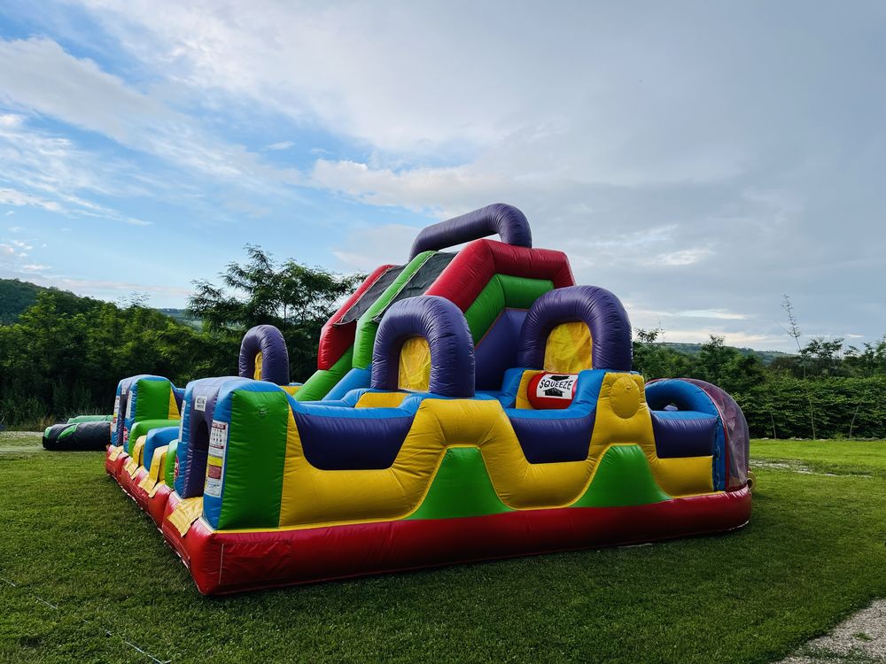 Topogan gonflabil cu obstacole