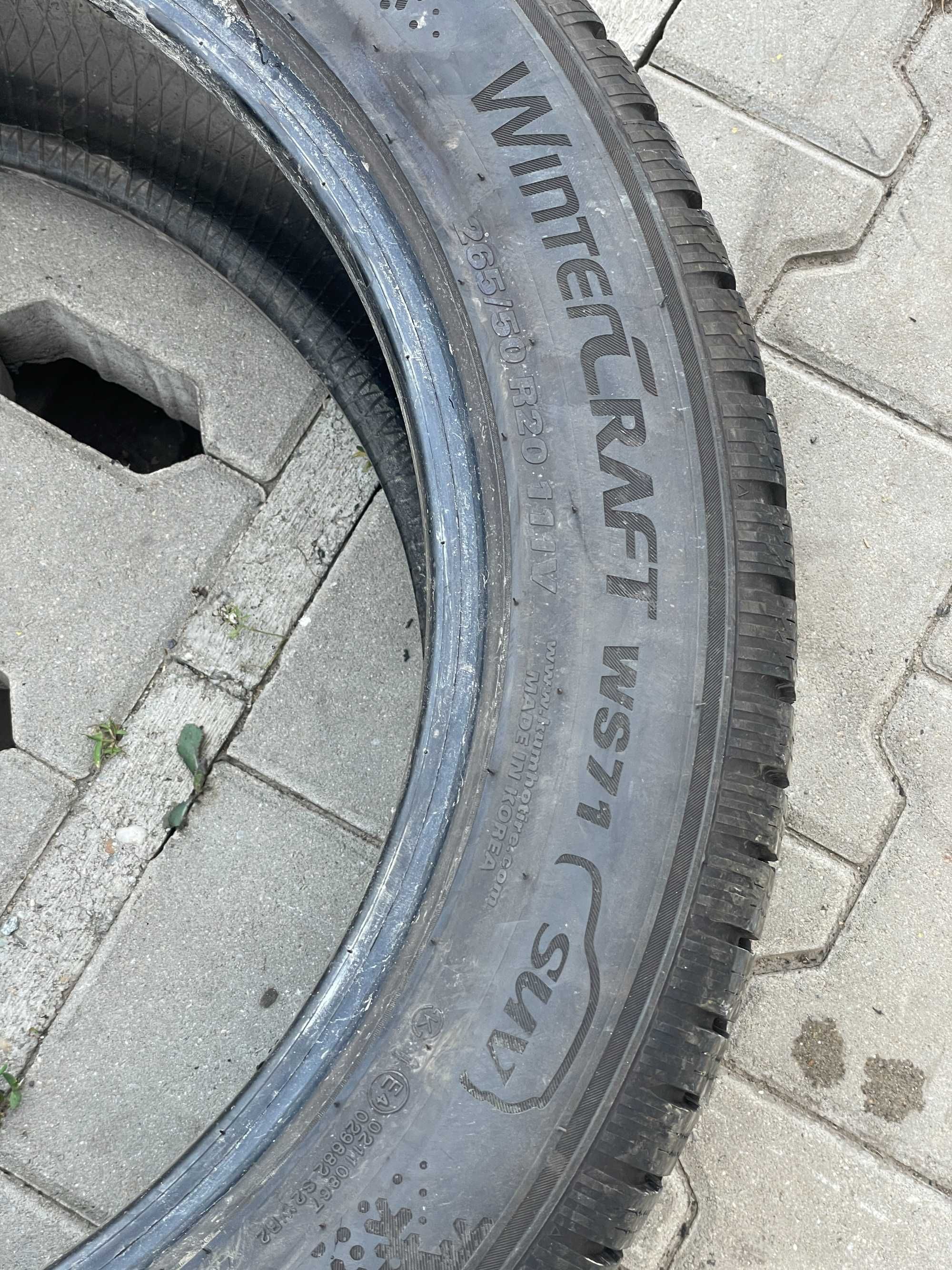 2x 265 50 20 Kumho Wintercraft