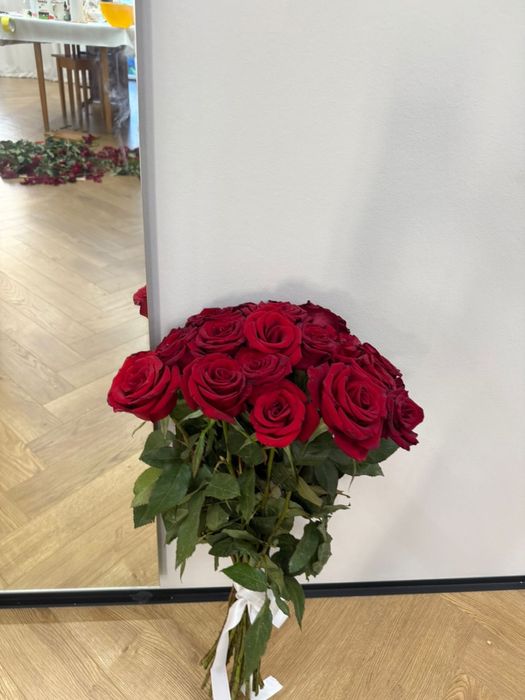 Продам розы красные