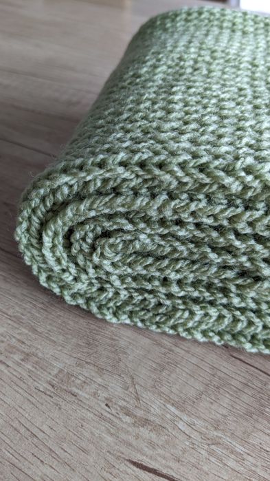 NOU- Fular lung crosetat din fir acrilic