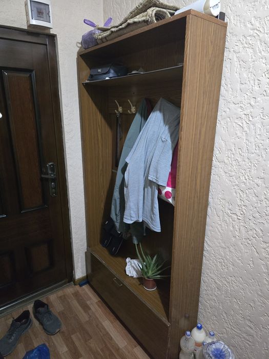 Шкаф для коридора