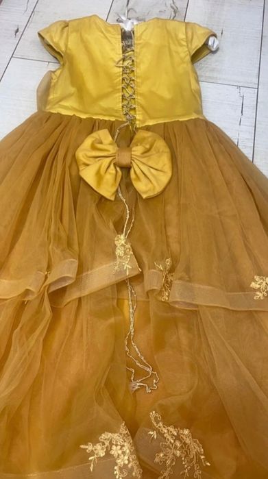 Rochie galbena de ocazie/spectacol/serbare pt fete de 12-13 ani