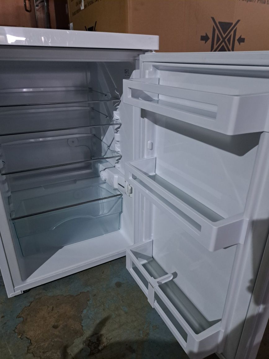 Нов хладилник/охладител Либхер/Liebherr 141 литра