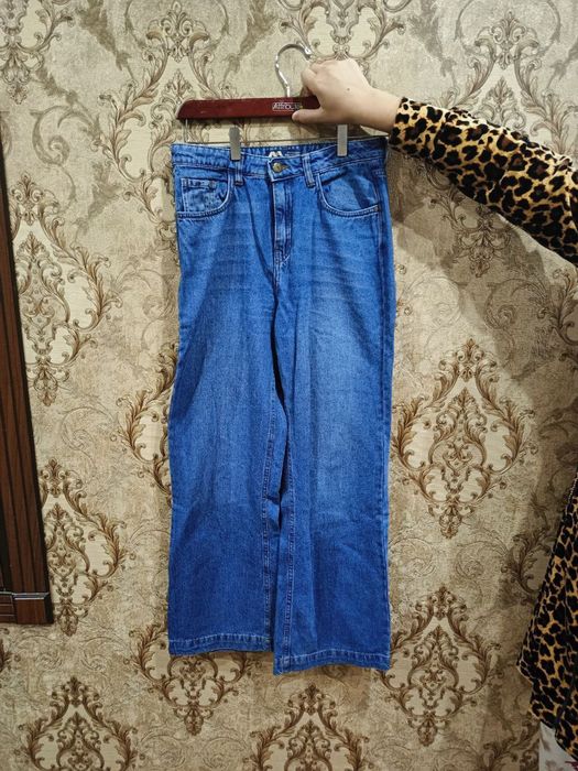 Женские джинсы. Ayollarni kiyimi