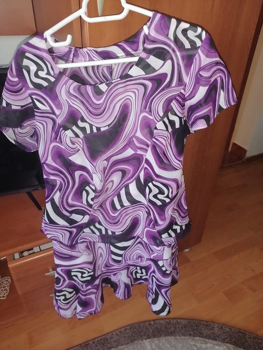 Vând costum vascoza