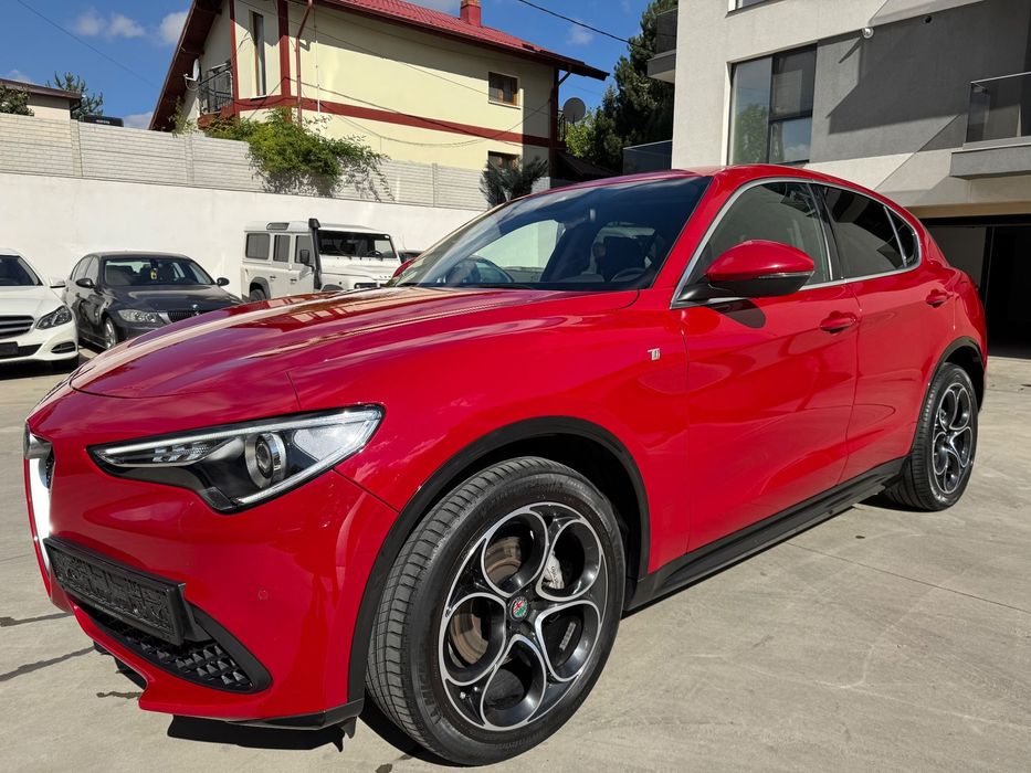 Alfa Romeo Stelvio Masina este in stare tehnica si estetica perfecta!
