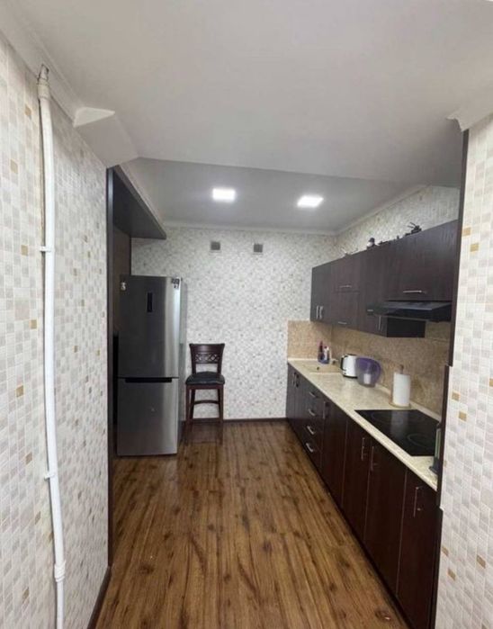 Квартира на Дархан -метро Х.Алимджан 2/7/18 общ пл 70м с обстановкой