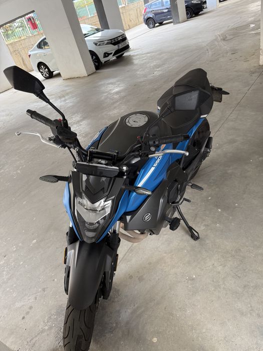 Motocicleta cfmoto nk650