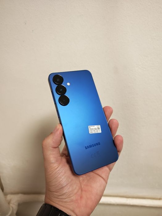 Vând sau schimb Samsung S25 Blue Că Nou totul original liber retea