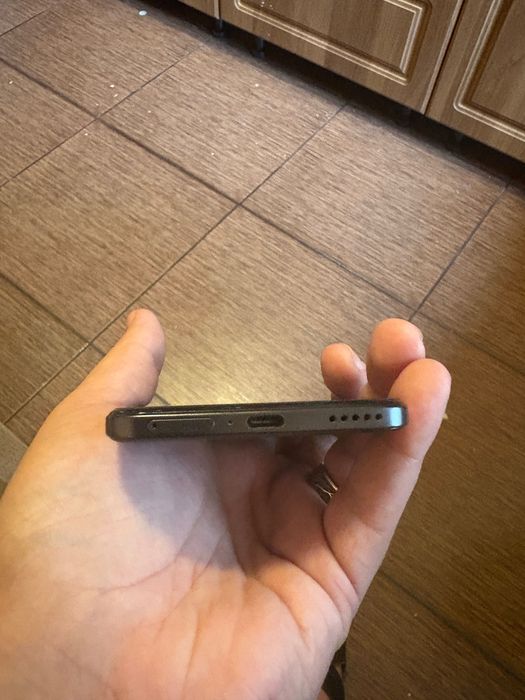 Vând telefon HONOR 200