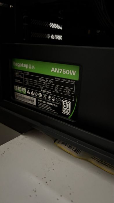 Pc de gaming inca in garantie