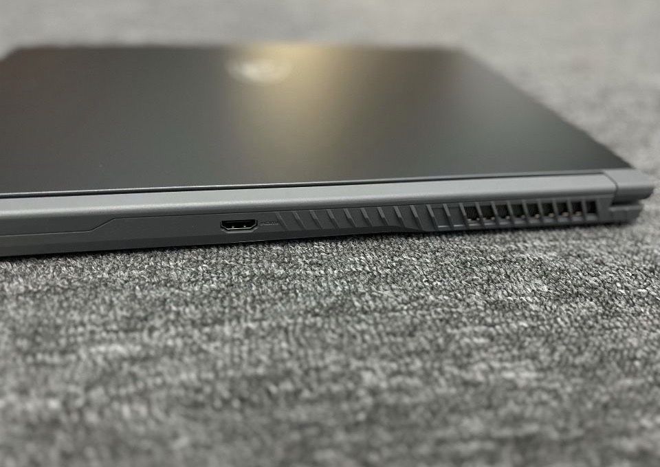 Laptop MSI Thin 15