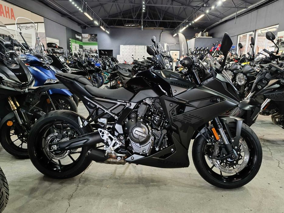 Suzuki GSX-8R M5 2025 nou prin Suzuki Constanta