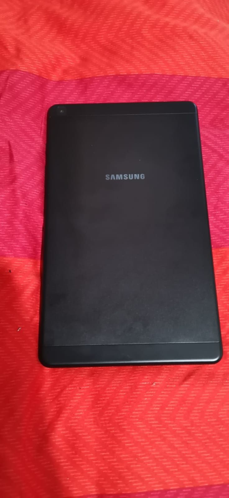 Vând tableta Samsung, nouă, în stare de funcționare foarte bună