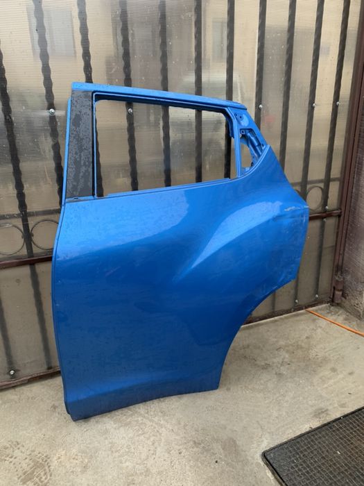 Usa spate Nissan Juke