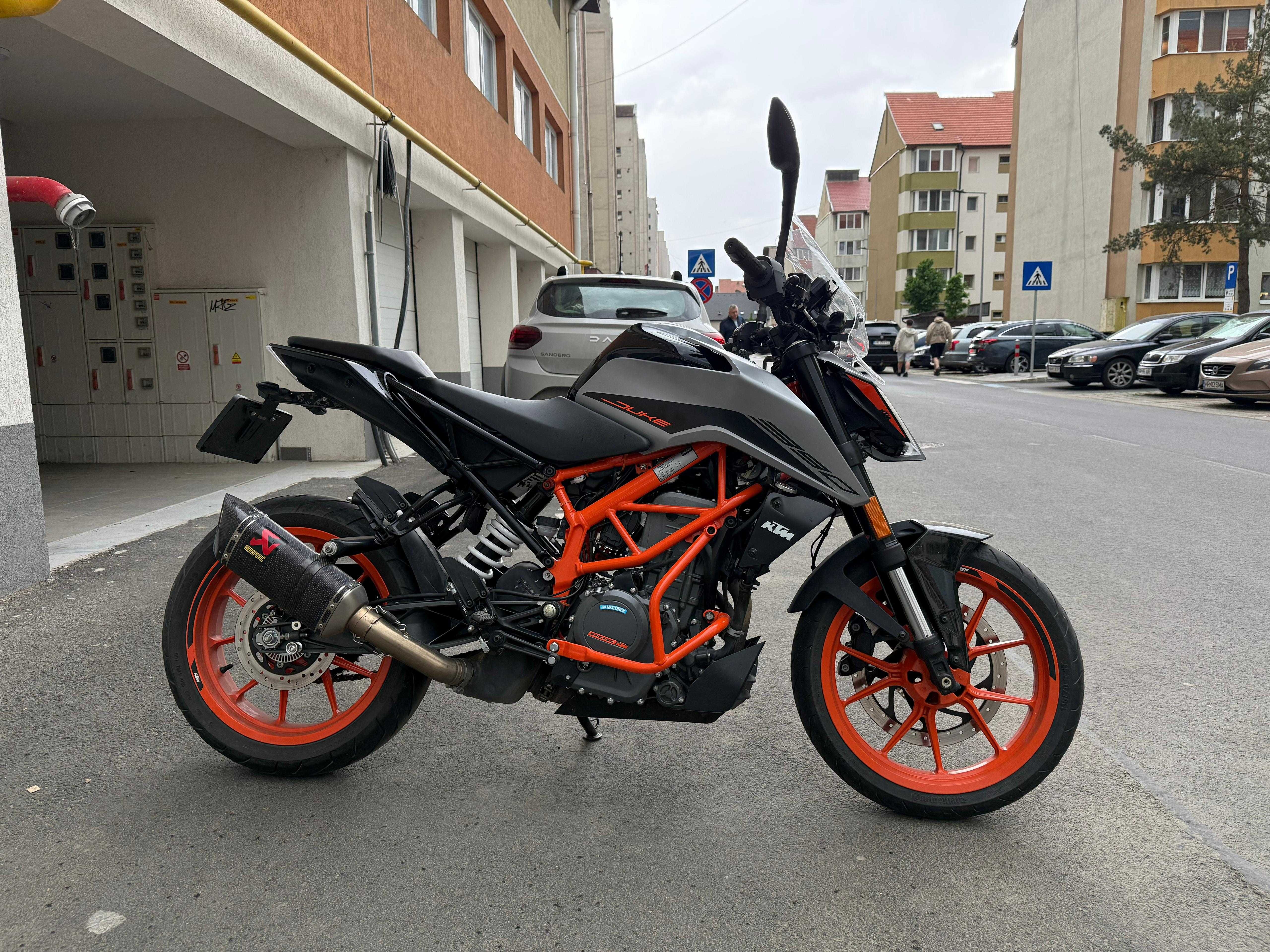 KTM Duke 390 Akrapovic 2022