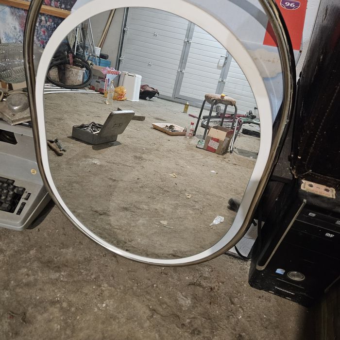 Зеркало для комнаты.