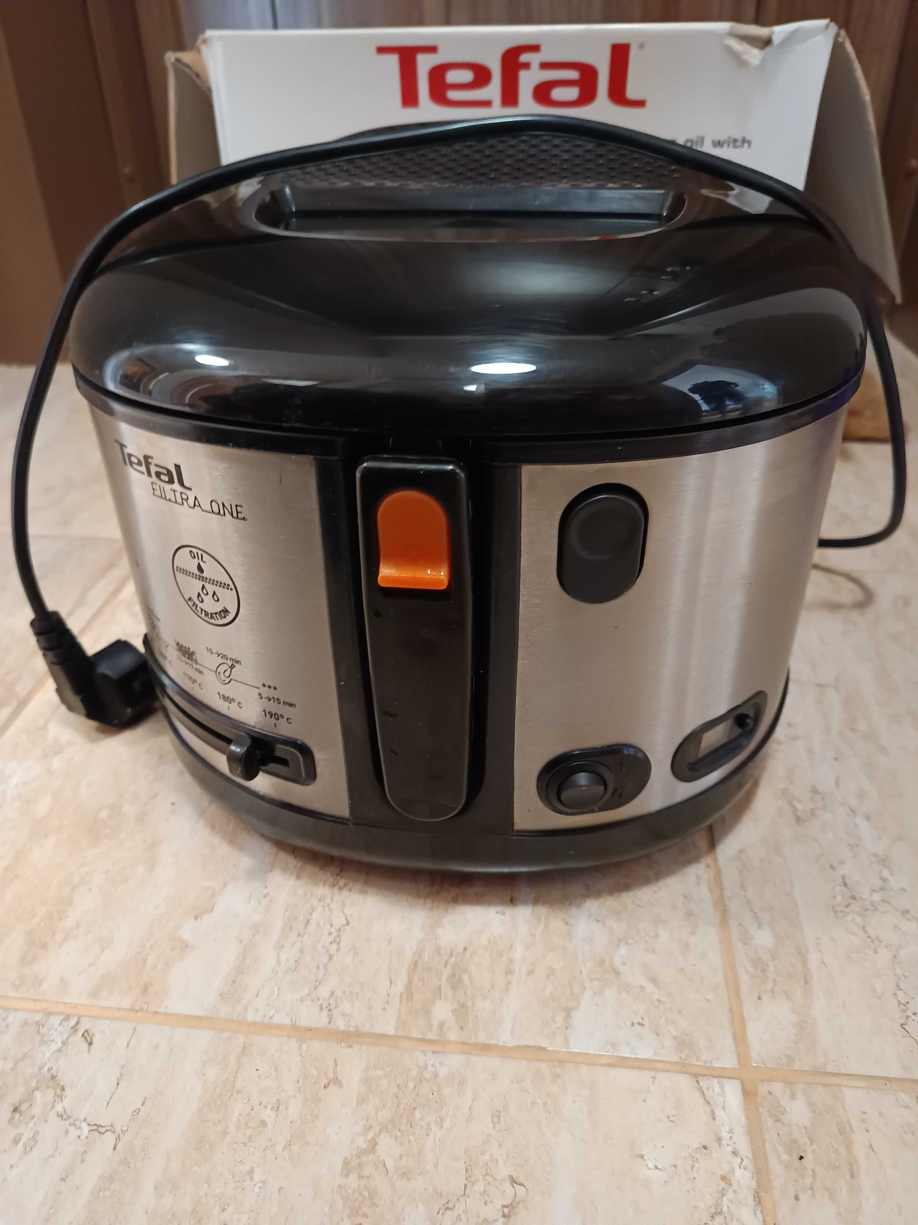 Фритюрник Tefal One Filtra Inox FF175D71, 1900 W, 2.1 л, Инокс/Черен