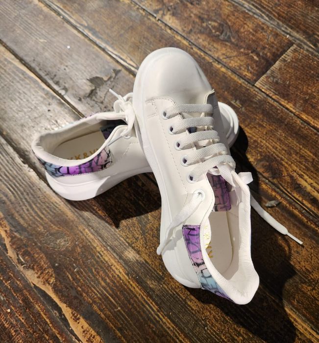 Adidasi/tenesi, marimea 39