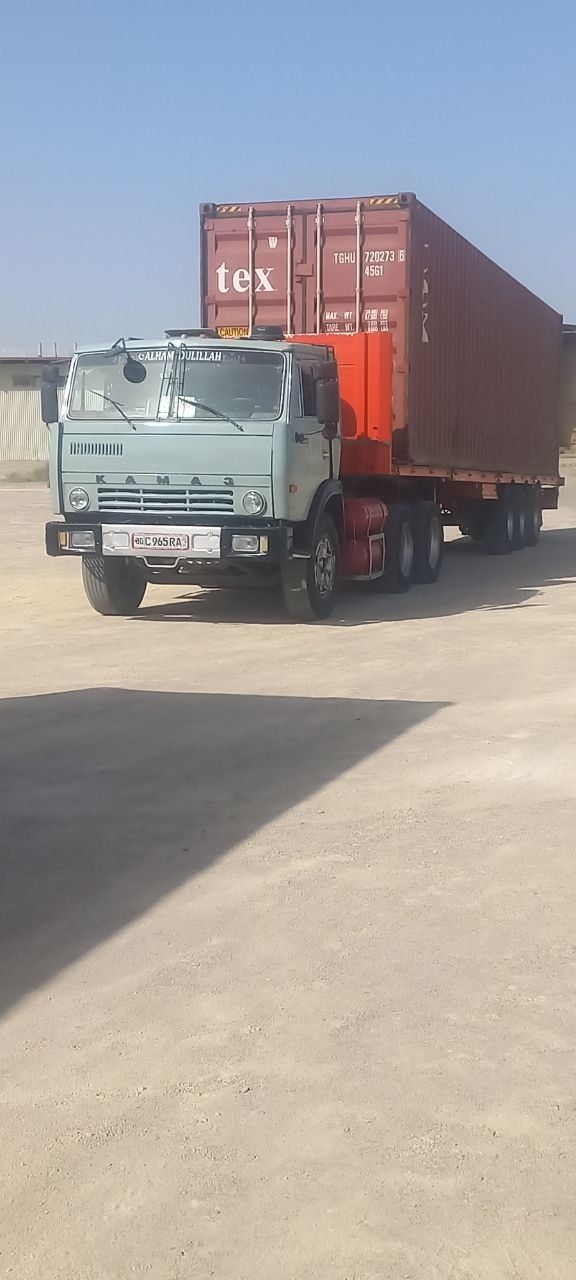 Камаз тягач .wielton