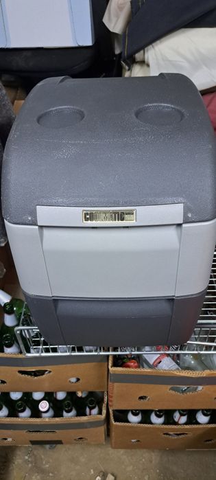 Frigider camping auto