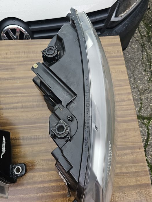 Фарове Фолксваген(Volkswagen) Caddy 2014