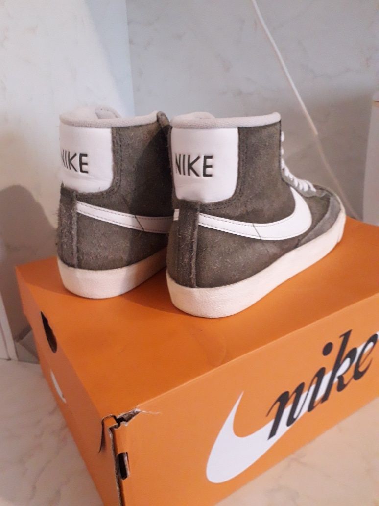 Сникърси Nike Blazer