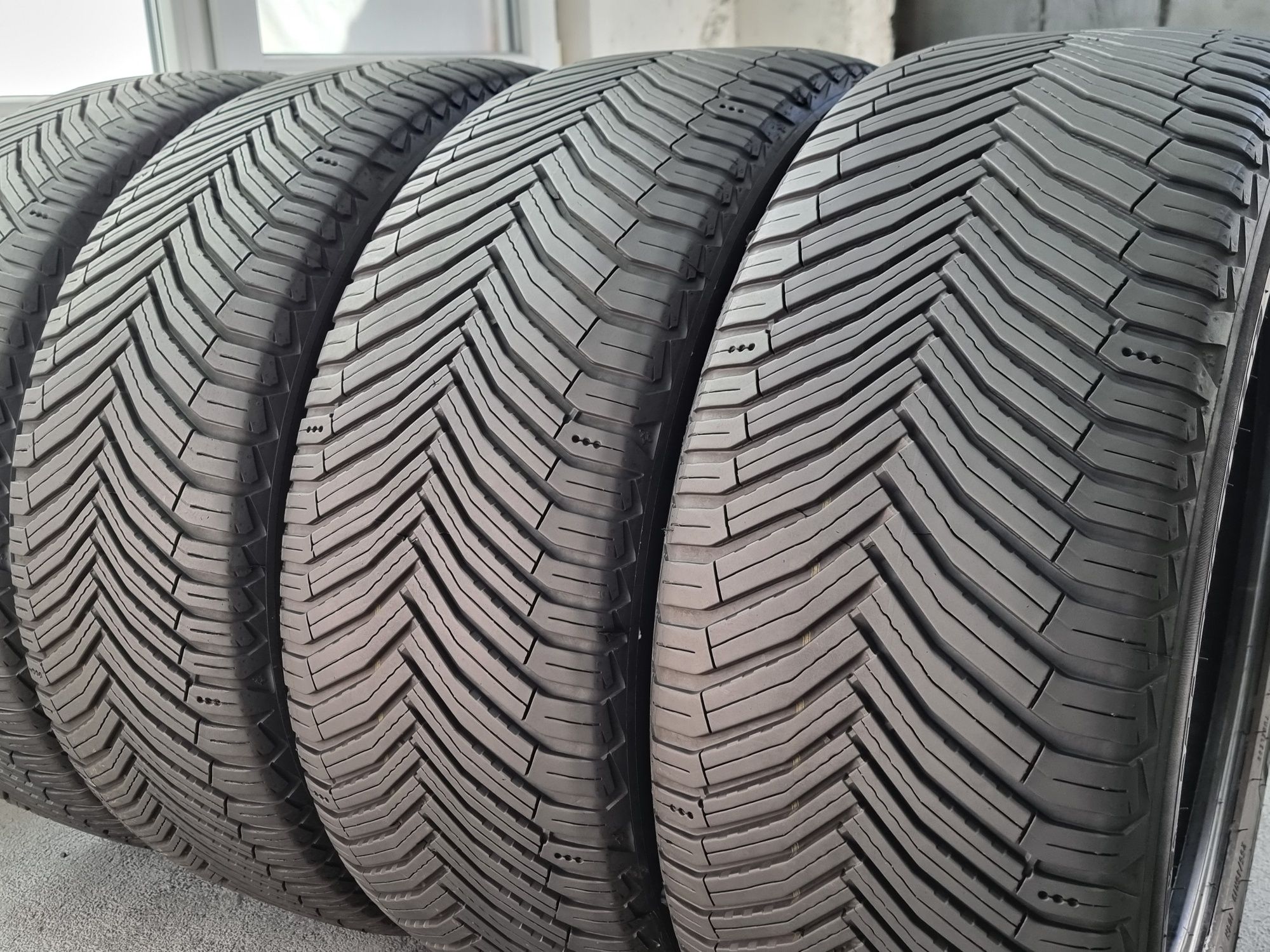"Dot 24" Спорт пакет 235/50/19 и 255/45/19 Michelin 4Броя: 820лв 6.5мм