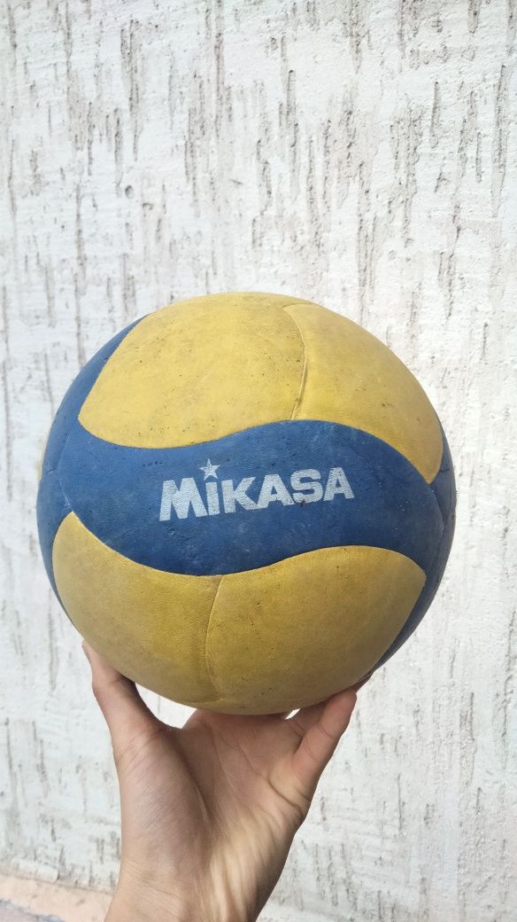 Продам волейболный мяч