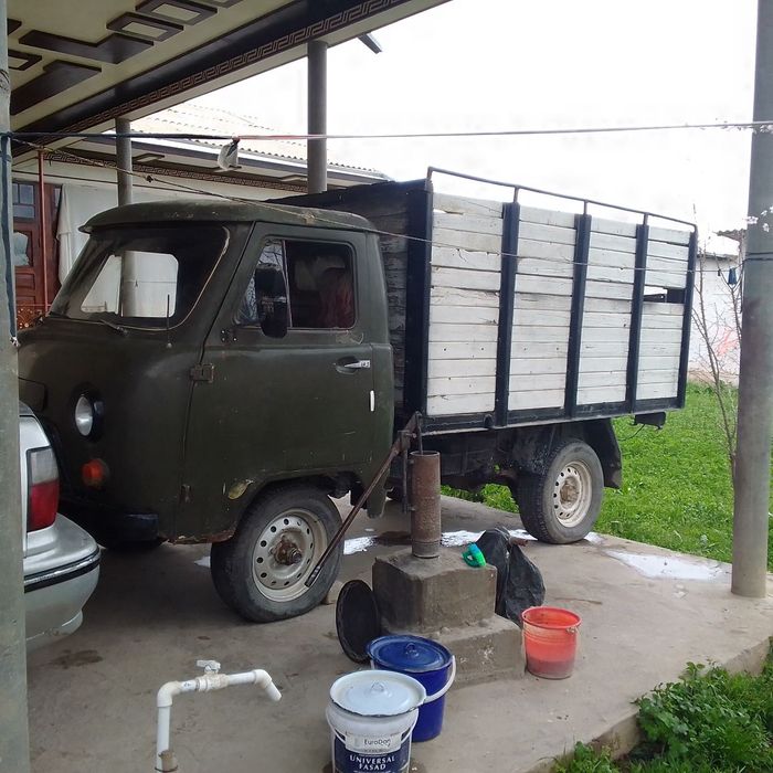 Уаз бортовой сотилади