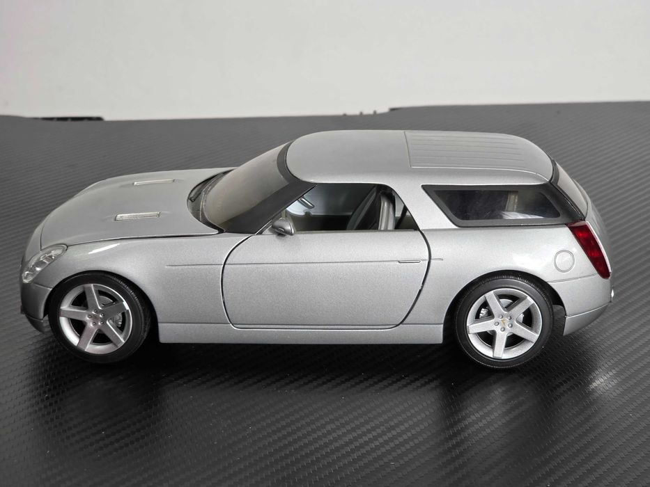 Macheta Auto 1/18 Road Signature Chevy Nomad Concept