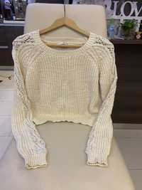 Плетено пуловерче късо