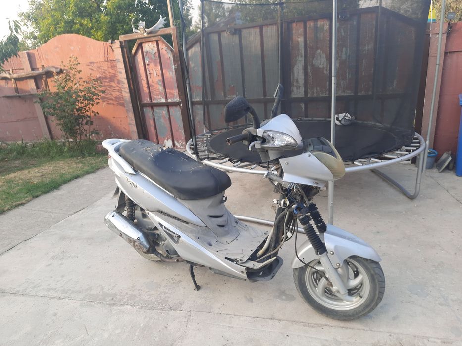 Vand scuter SYM 125cc, inmatriculat, la SUPER PRET!!