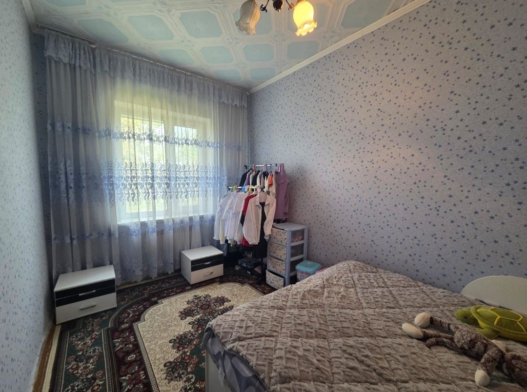 3-комн., 8 мкр., 3 этаж (улучшенная, не угол)