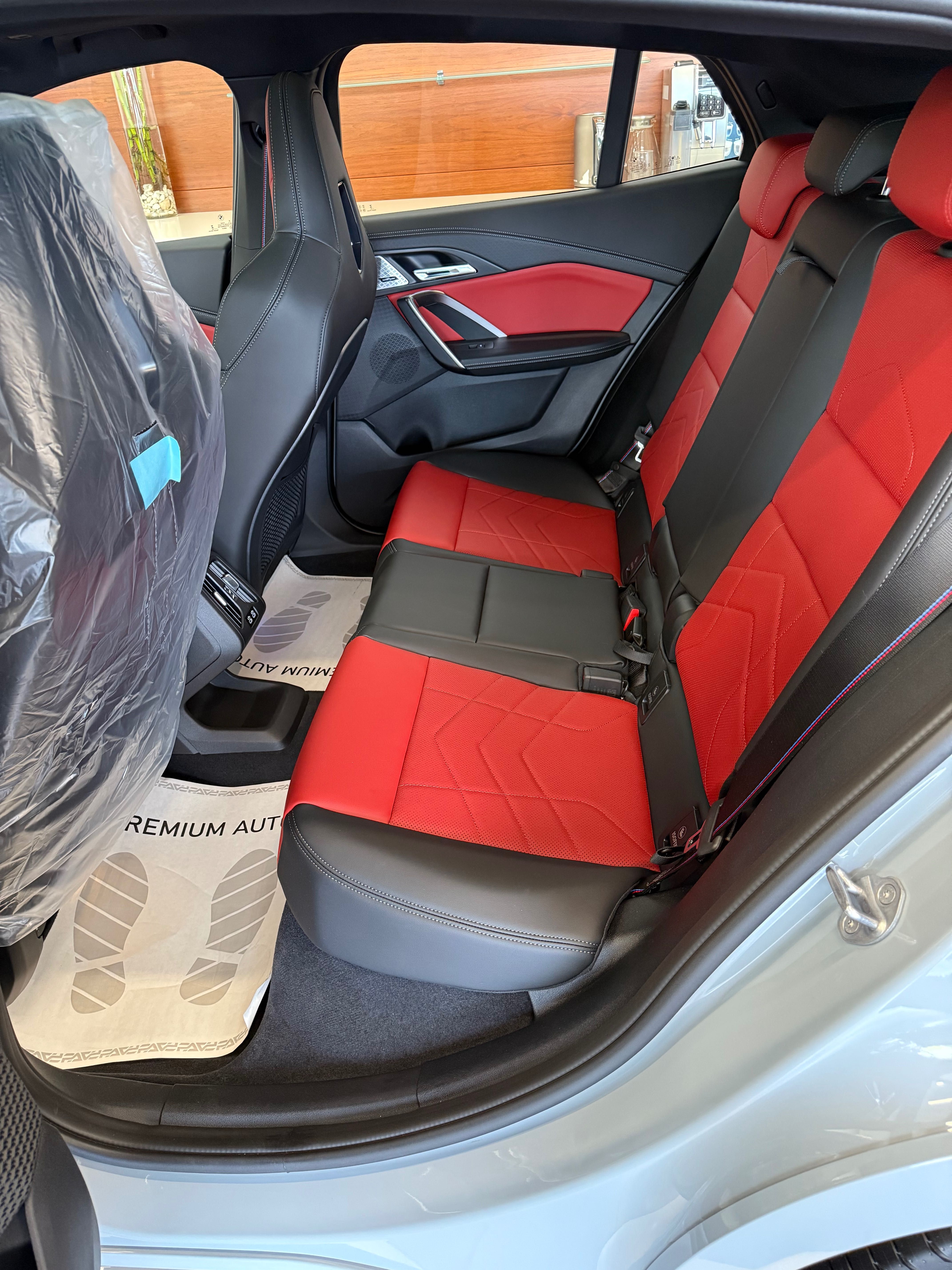 Продам новый BMW iX2 xDrive30 В наличи с официальной гарантией+сервис
