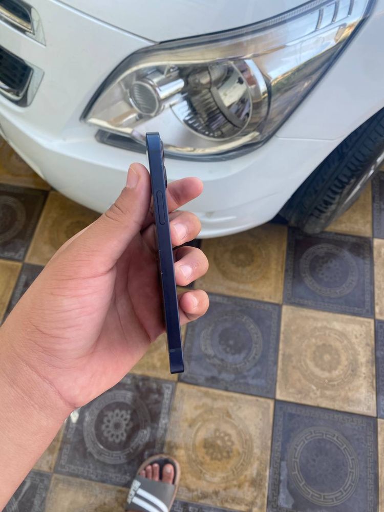 Iphone 12 mini xolati zor