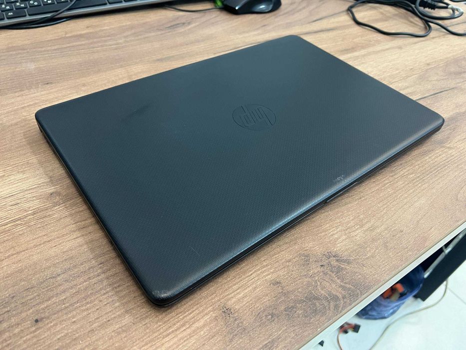 Ноутбук HP CoreI3 8130U /4GB /1000GB