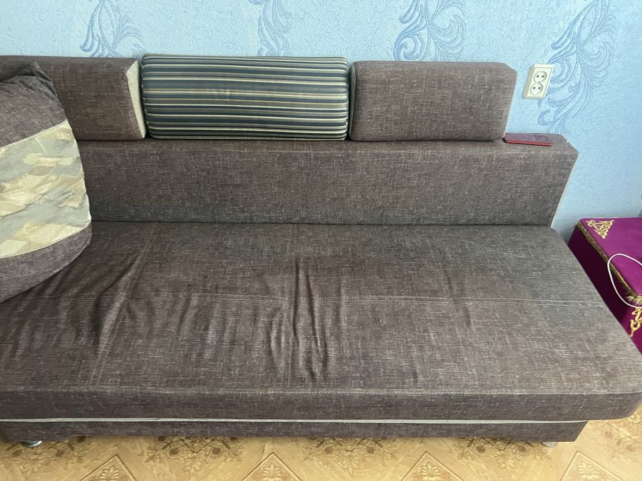 Продам диван двух спалка