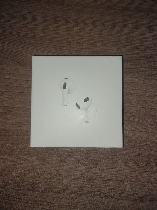 Airpods 3 rd generation с MagSafe Charding Case