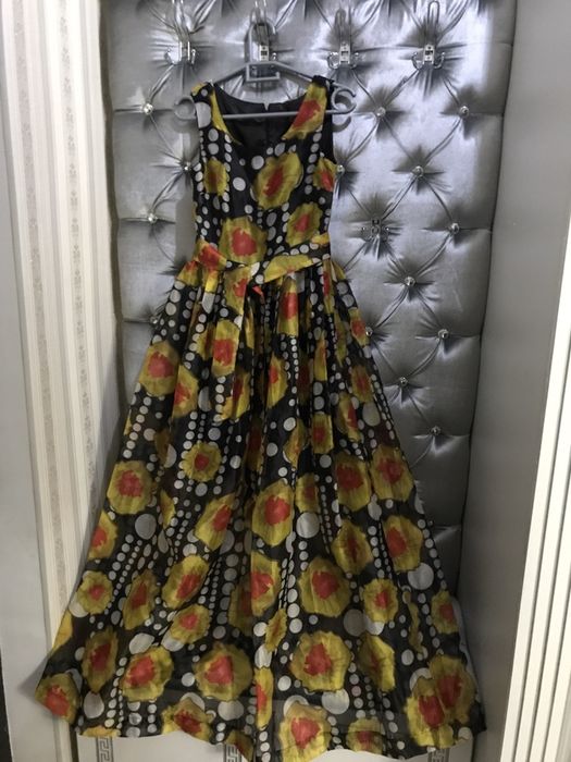 Вечерние платья в хорошем состоянии