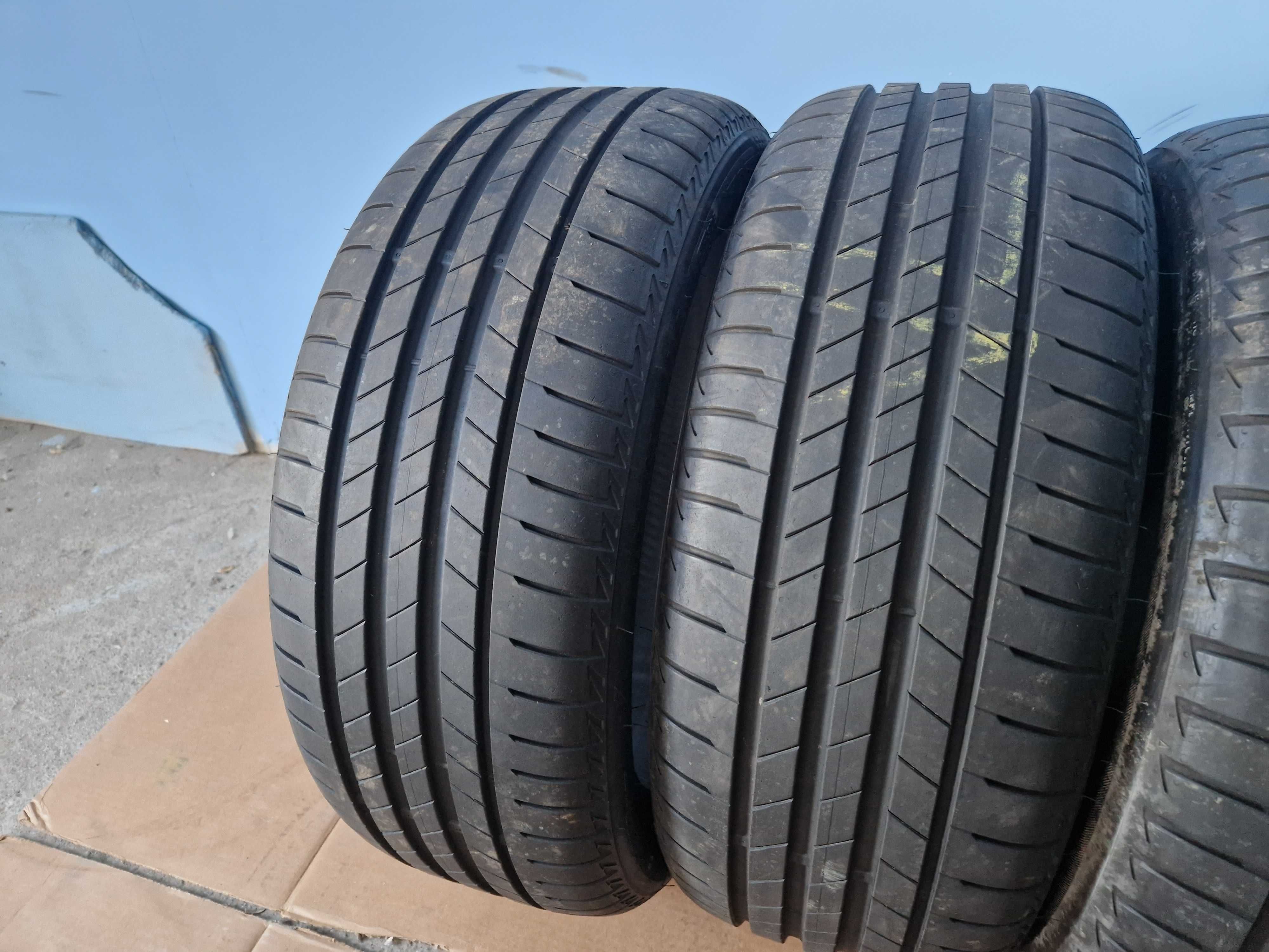 Гуми Bridgestone R18 245/40/ Спорт пакет 
DОТ2821