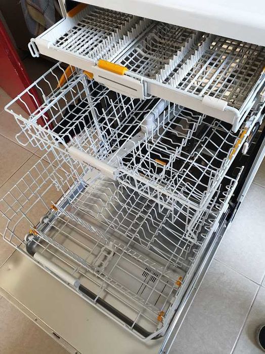 Auto Open - Съдомиялна Miele - 14 Комплекта - Свободностояща - 60см