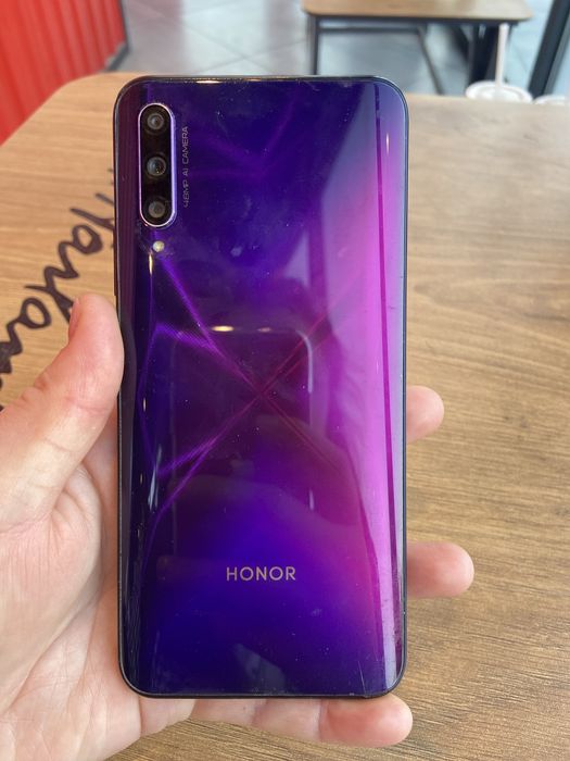 Honor9 телефон сотилади срочно!!