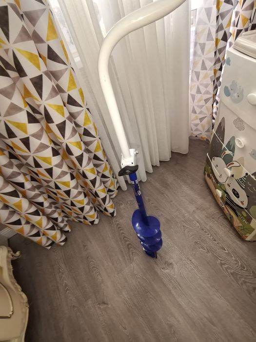 Ледобур ручной..