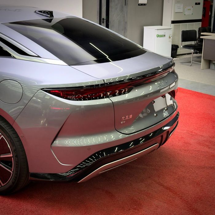 BYD Han L (серый)