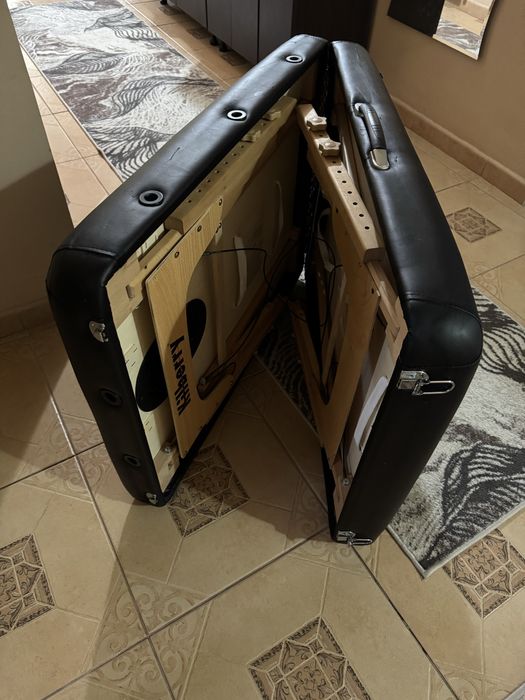 Pat pentru masaj sau gene