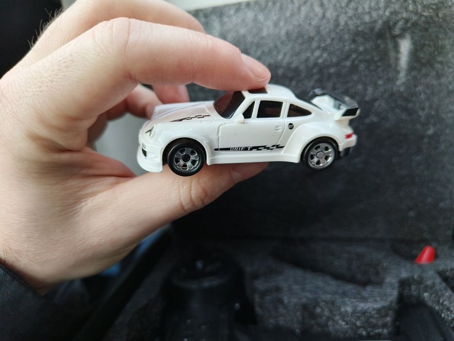 Mașină cu telecomandă RC 1:64 gen Hotwheels