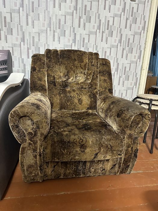 Кресло бархатное